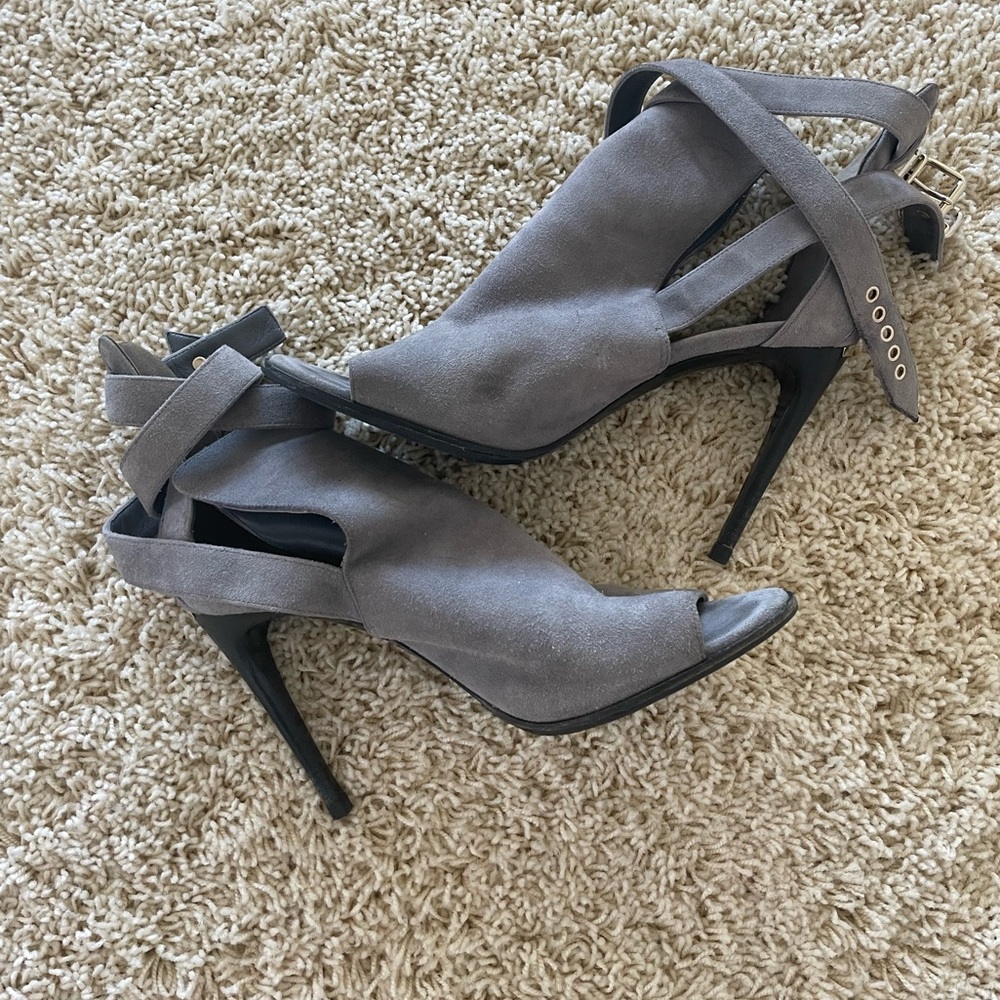 Burberry Open Peep Boots/High-heels